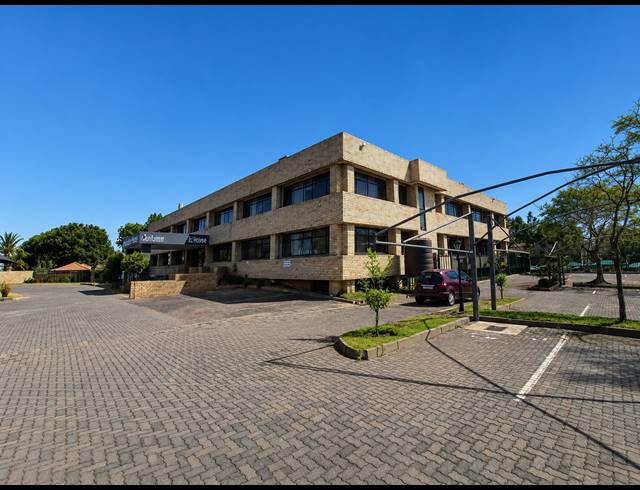 1,832M² OFFICE FOR SALE IN WOODMEAD